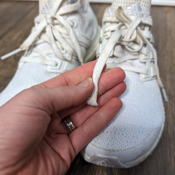 Adidas white Ultra boost YYA 606001 Supportive cloud running shoes EUC Women's 9 - Picture 6 of 7